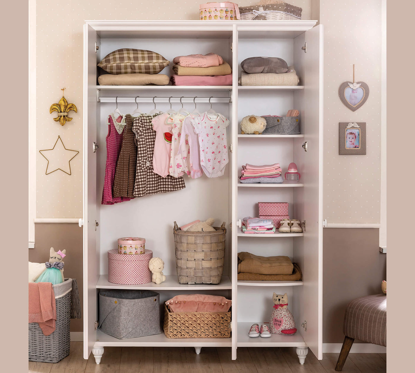 Romantica Dollap 3 dyer