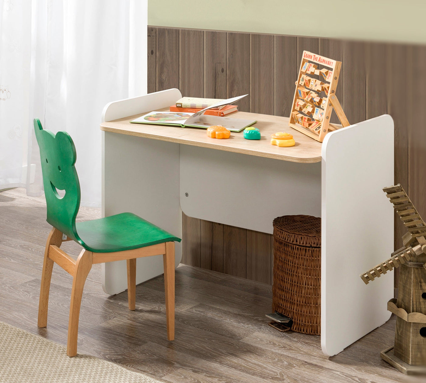 Natura Baby Komodë me fijoka + tavolinë pune