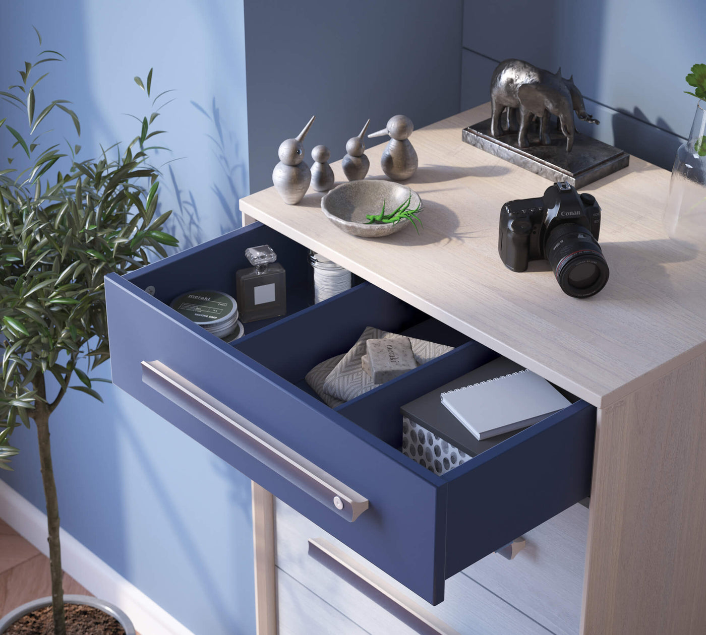 Trio Komodë e gjatë me Fijok