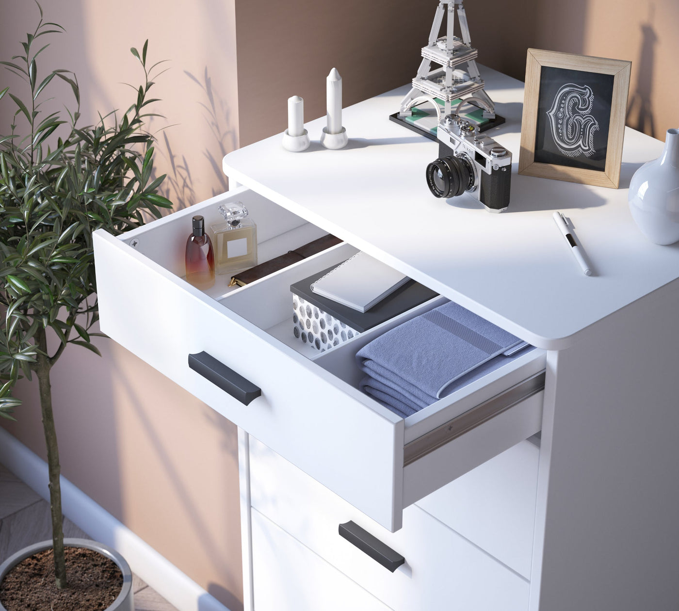 White Komodë e gjatë me Fijoka