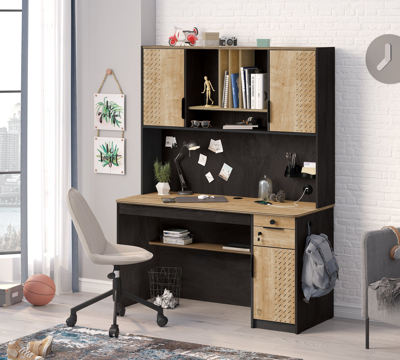 Black Tavolinë pune me pjesë të sipërme