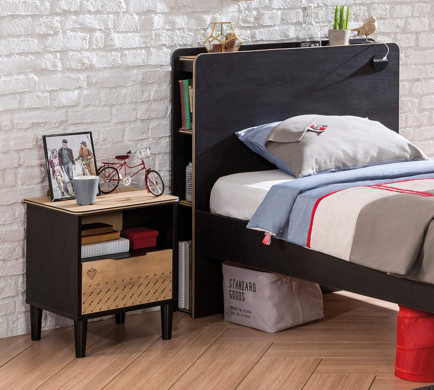 Black Komdinë anësore e shtratit