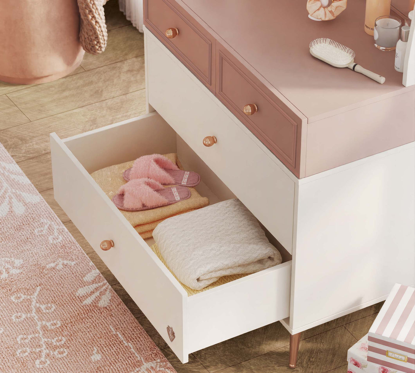 ELEGANCE Komodë me Fijoka